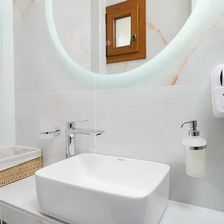 En Iko Christianna Olympiada